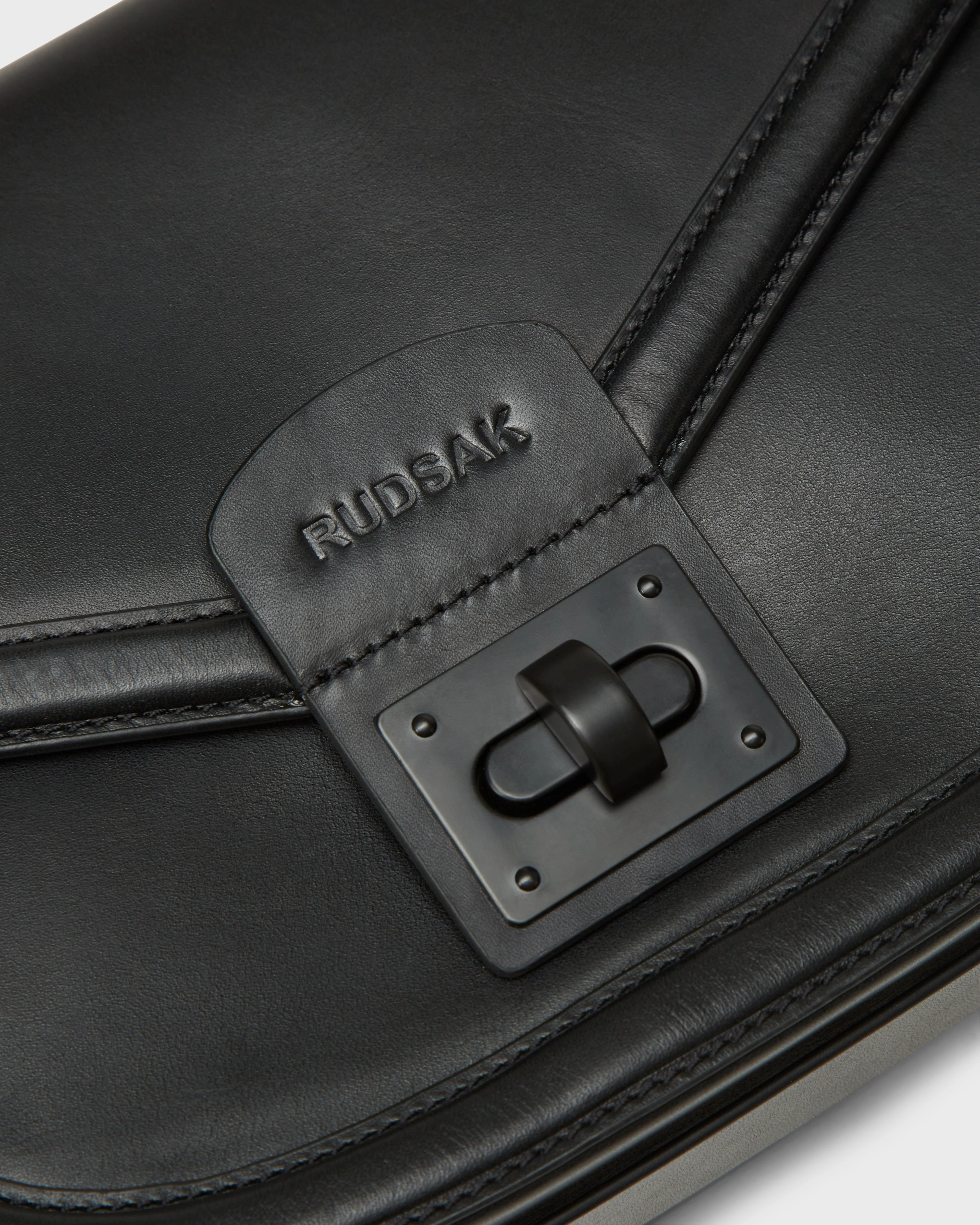 ALORA - 8324506 Black