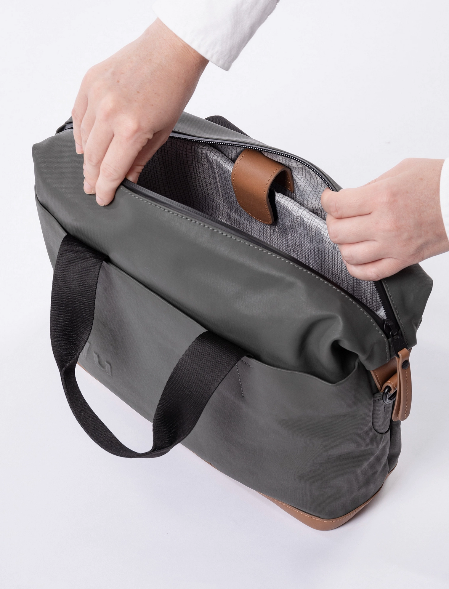 Aunts & Uncles Japan Yamato Crossover Bag