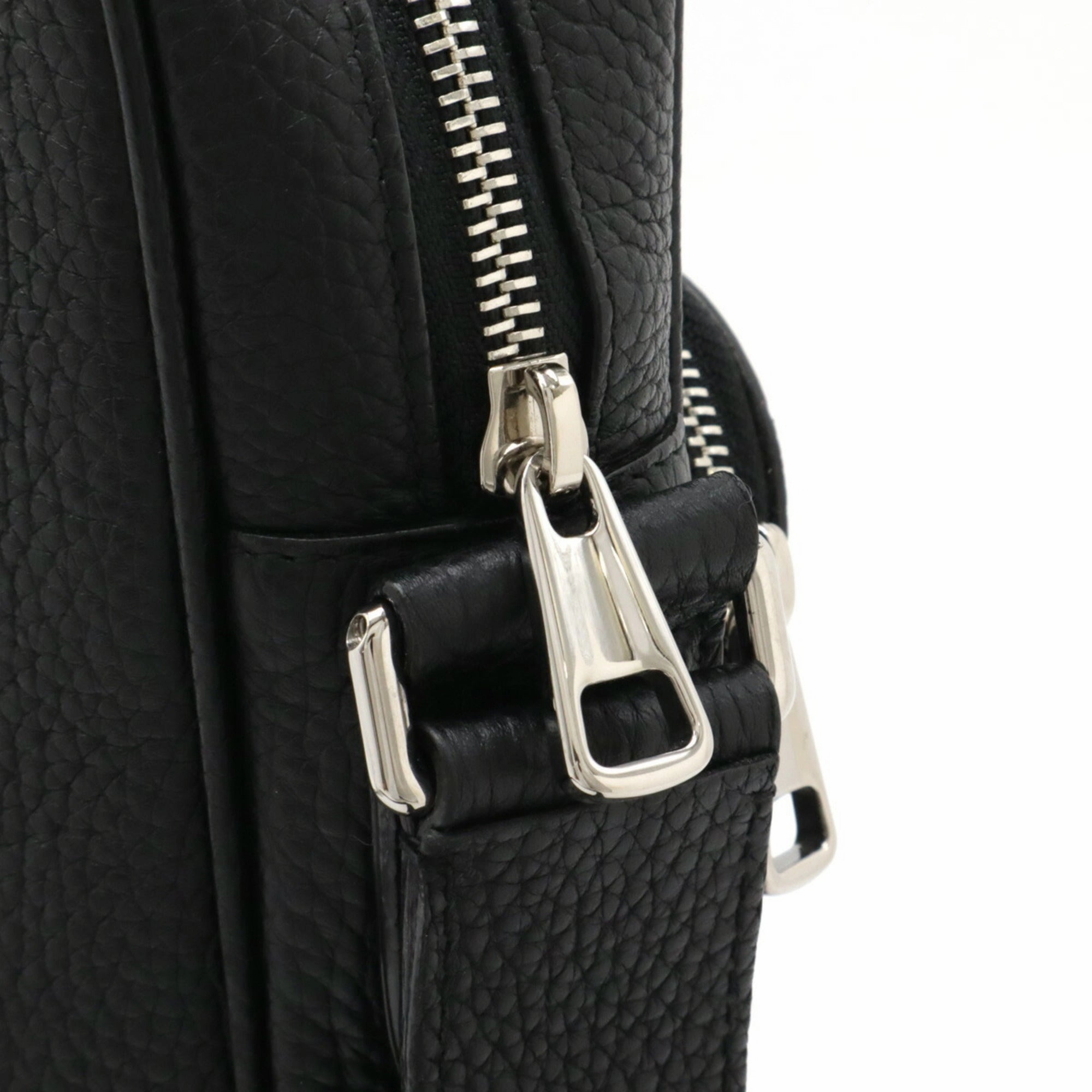 Bally  Leather Shoulder Bag (Pre-Owned)