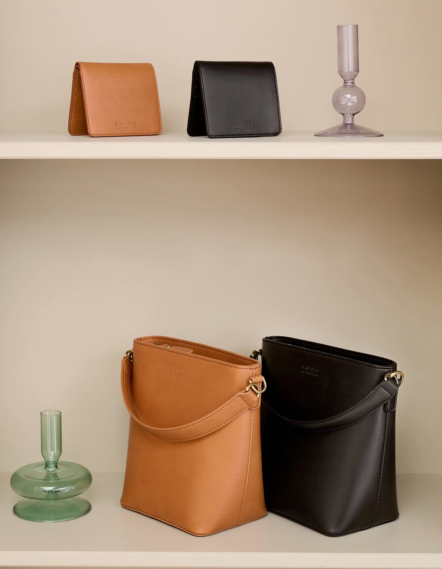 Bobbi Apple Leather Midi Vegan Bucket Bag | Black