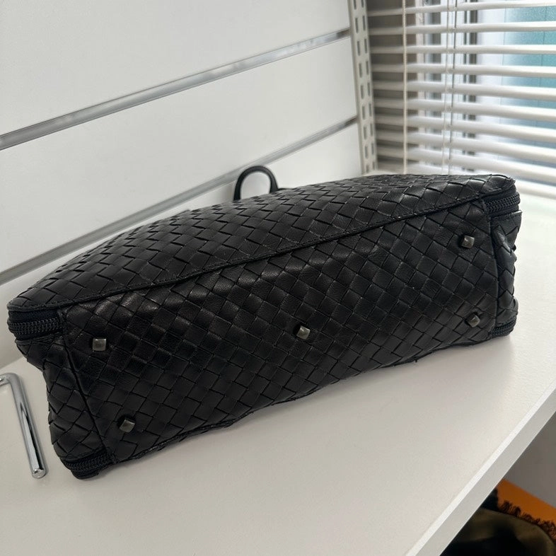 Bottega Veneta Pre-loved Shoulder Bag 4278 Black Leather