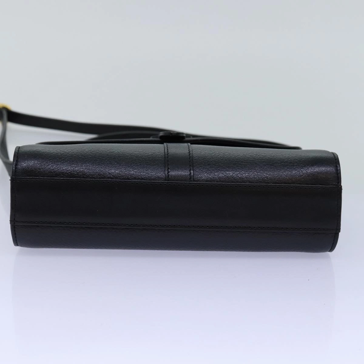 Burberry  Leather Shoulder Bag (Pre-Owned)