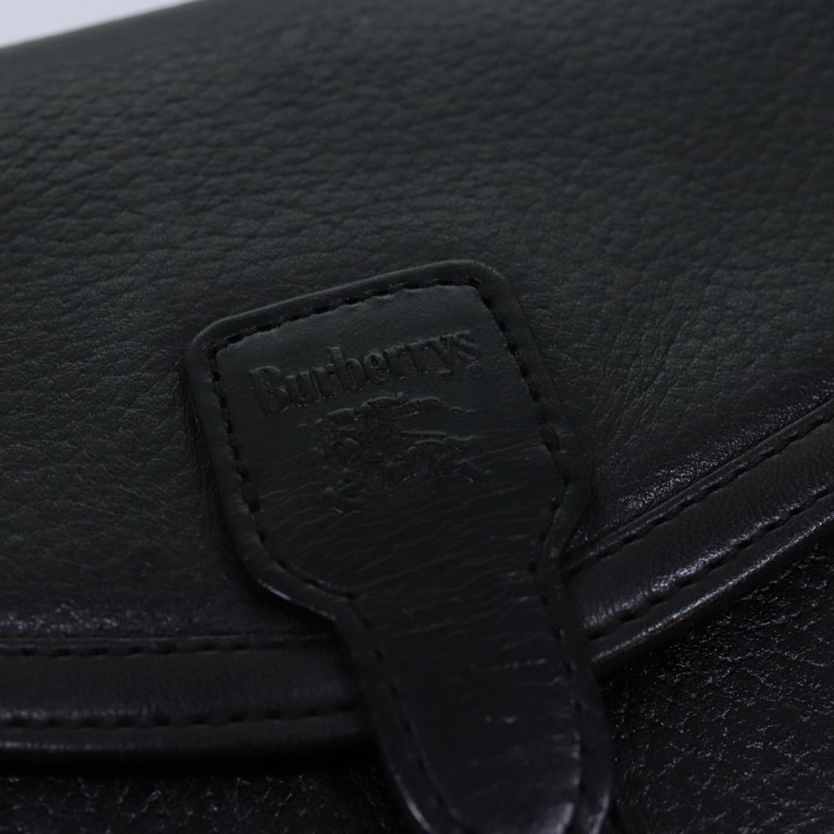 Burberry  Leather Shoulder Bag (Pre-Owned)