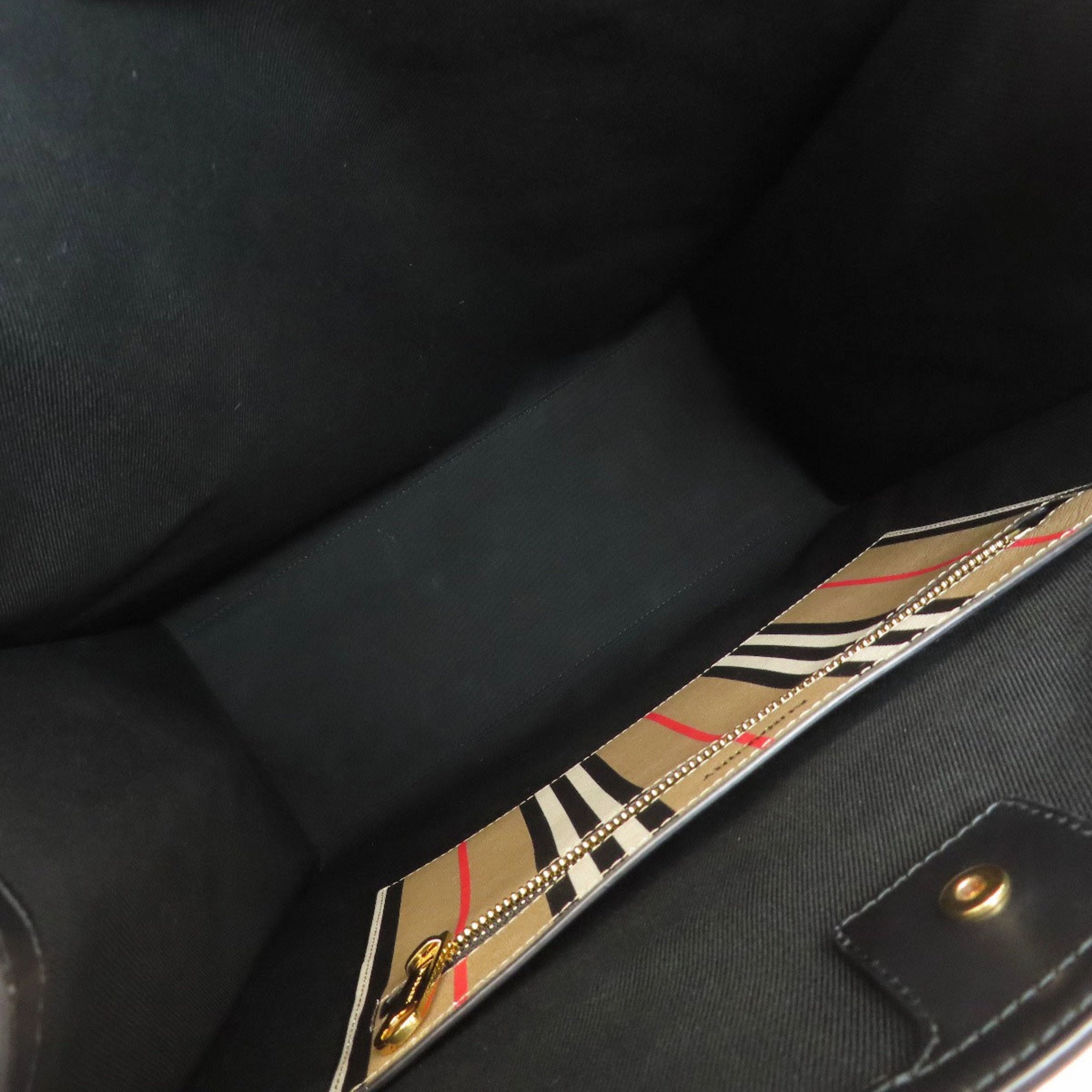 Burberry  Pvc Tote Bag (Pre-Owned)