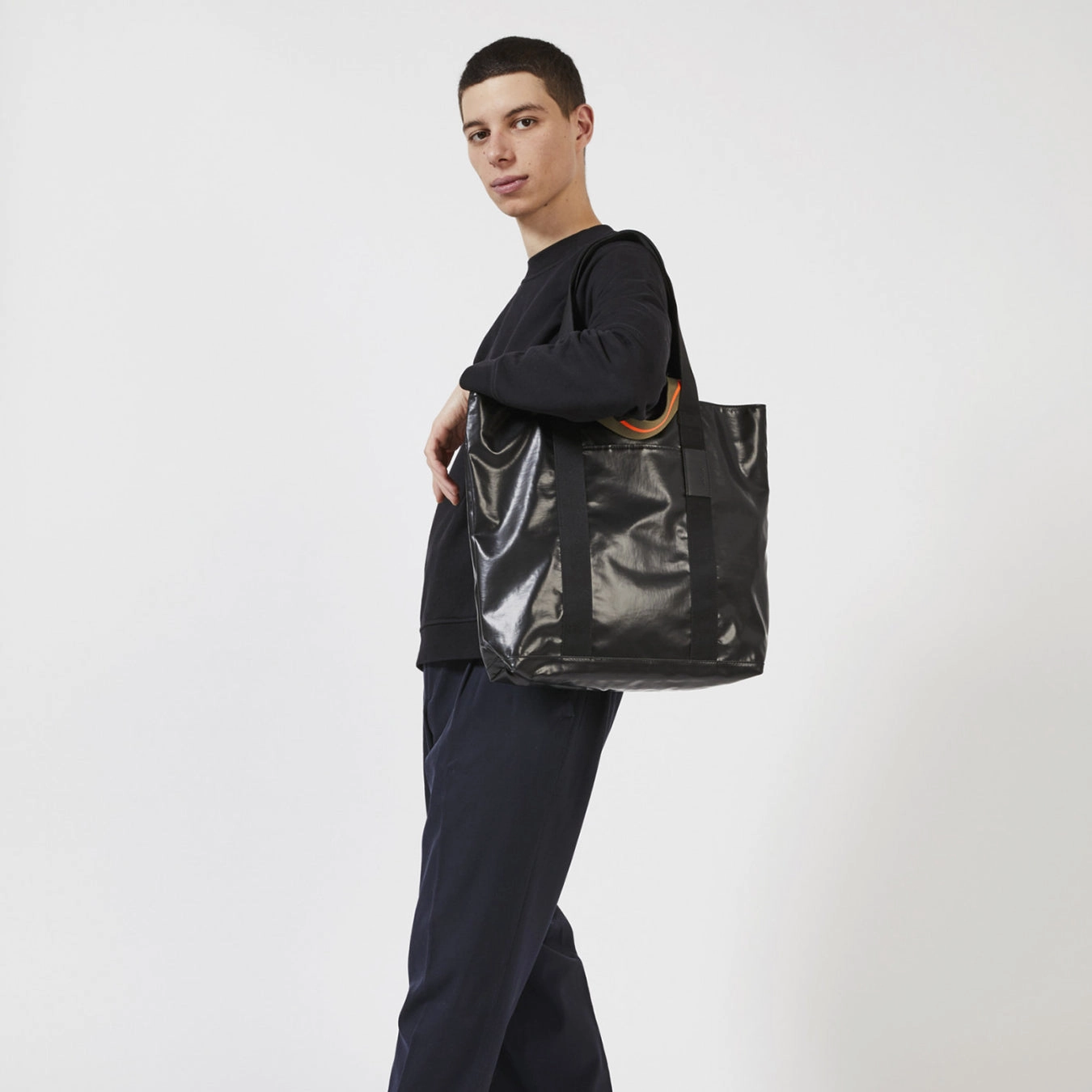 CALVI Escape Tote Bag 15"