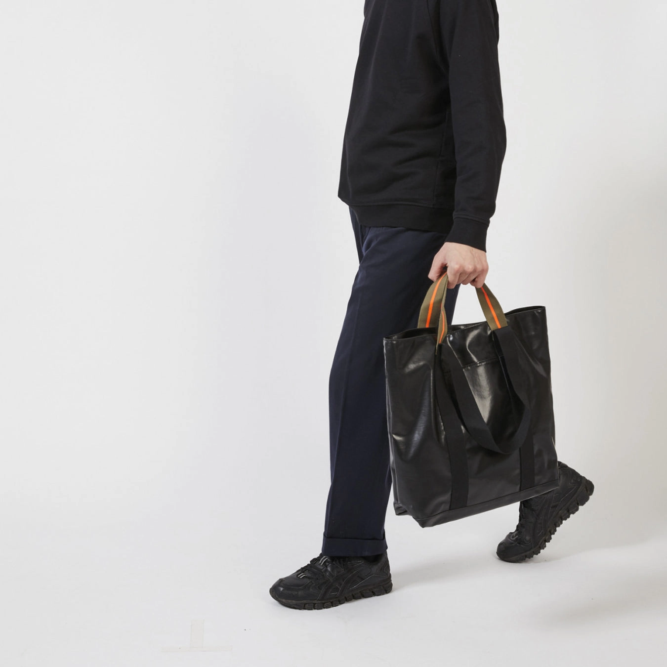 CALVI Escape Tote Bag 15"