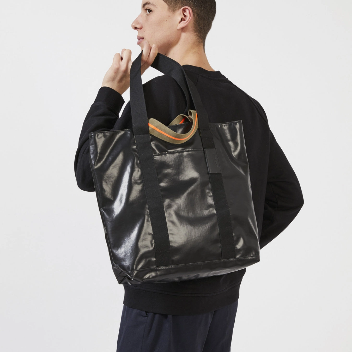 CALVI Escape Tote Bag 15"