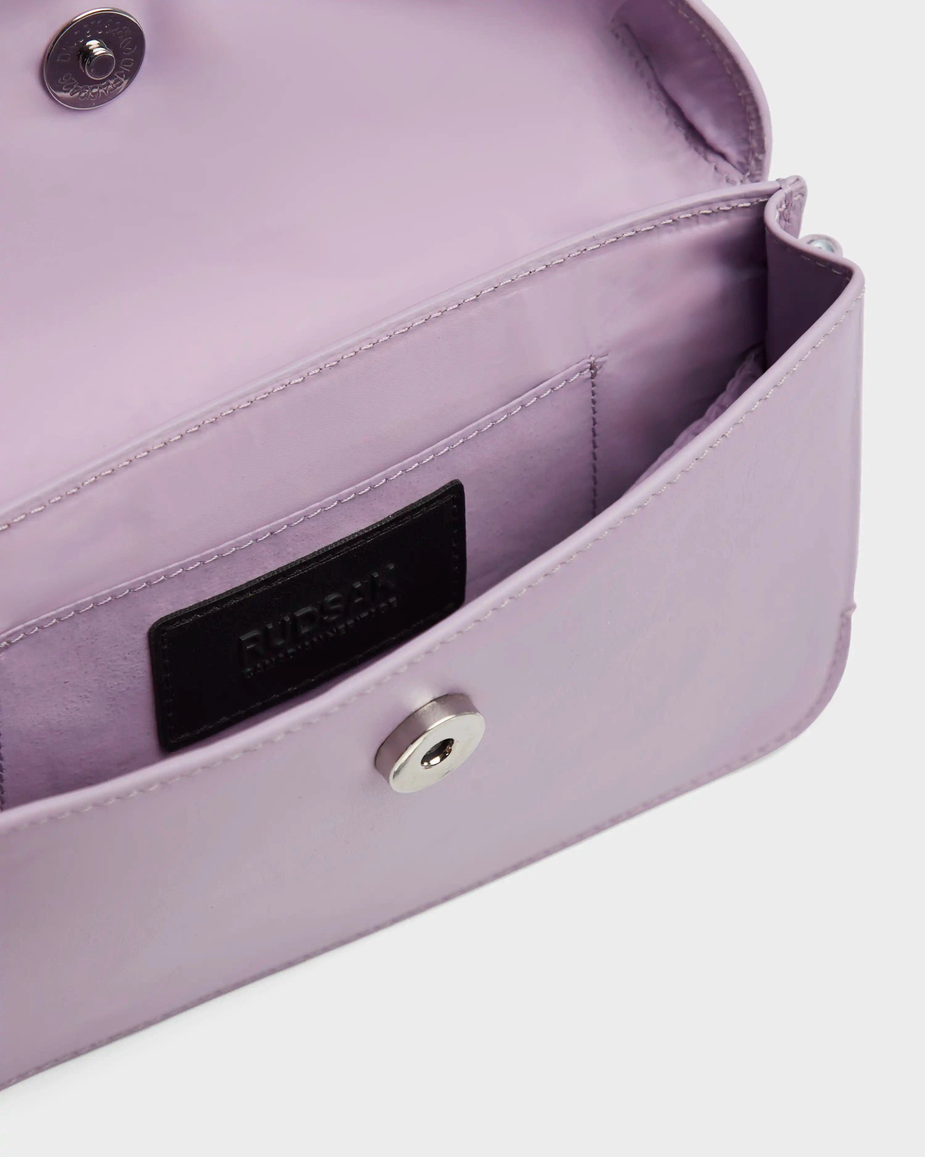 CAMELIA - 8324000 Lilac Foam