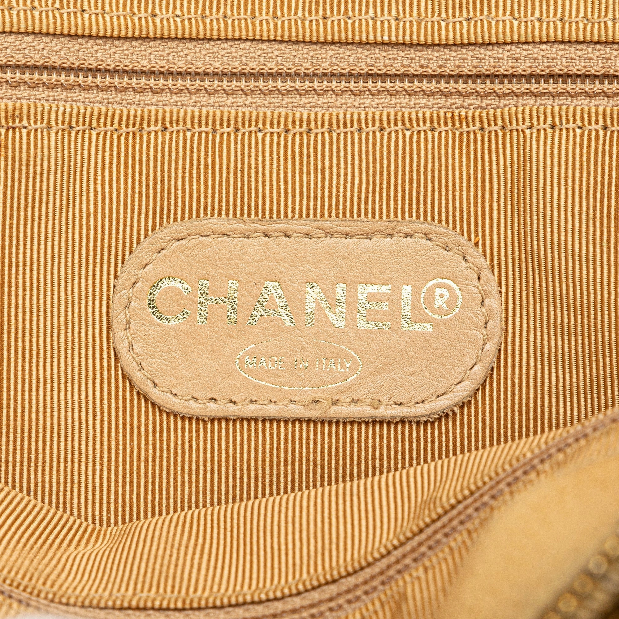 Caviar Shoulder Bag