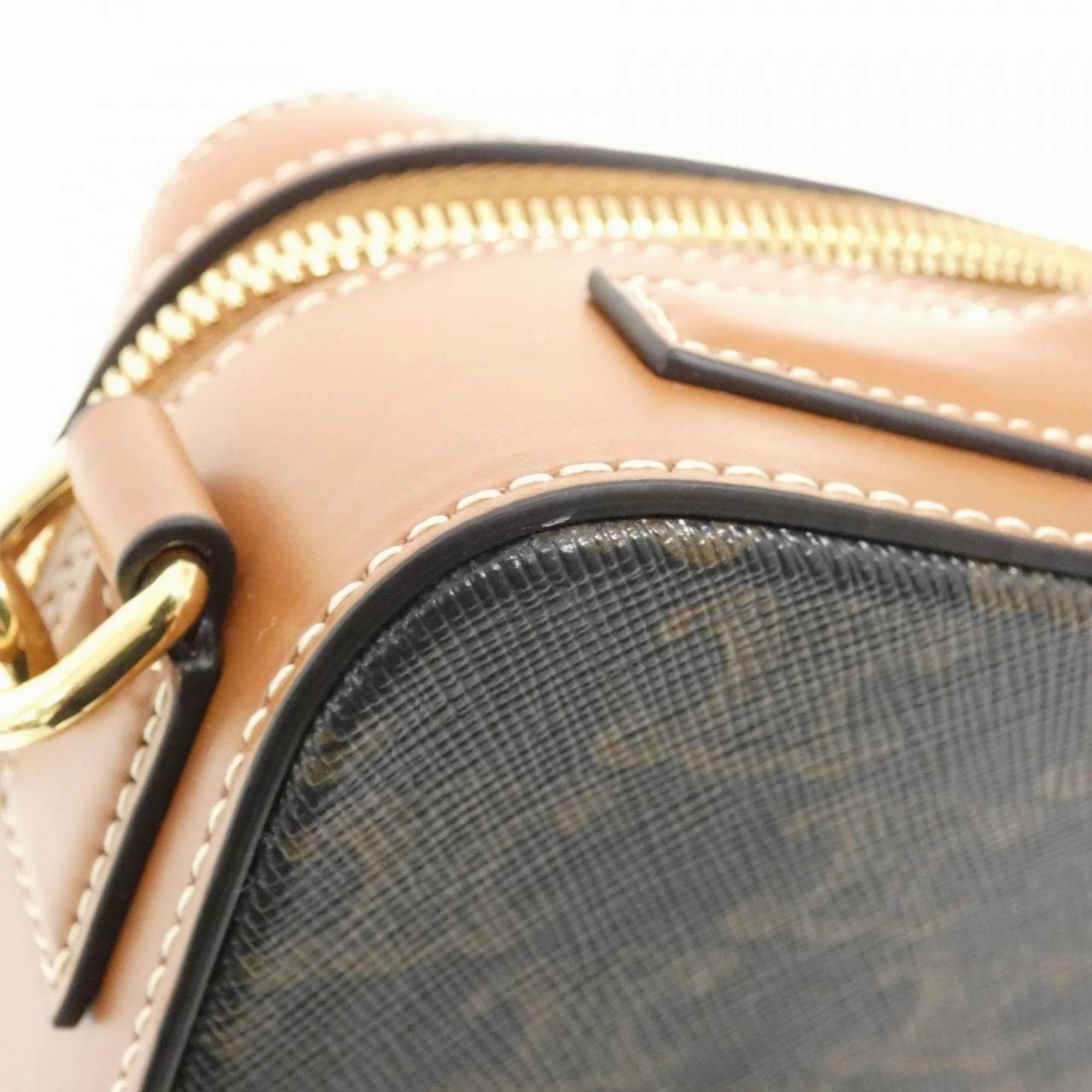 Celine Leather Shoulder Bag (Pre-Owned)