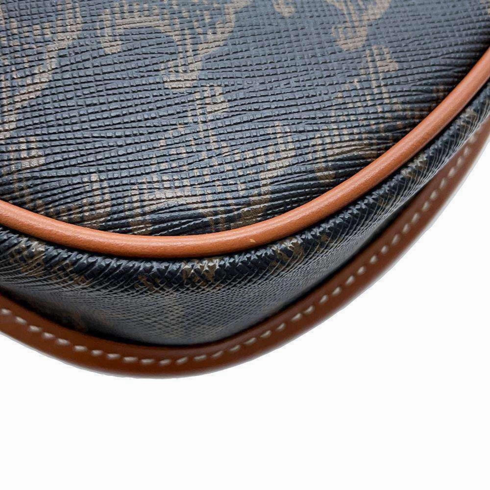 Celine Pvc Leather Shoulder Bag (Pre-Owned)