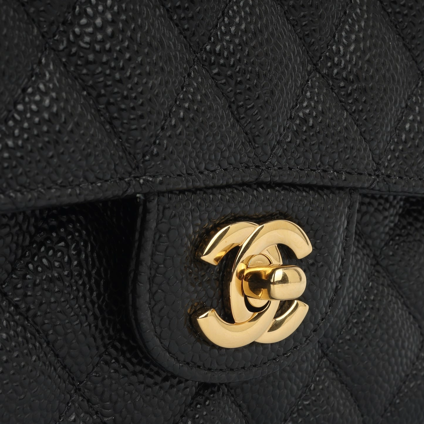 Chanel - Medium Classic Flap - Black Quilted Caviar GHW - Pre-Loved