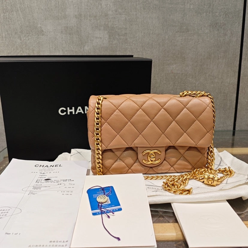 Chanel Beige Quilted Leather Chain Shoulder Bag 21x14x6cm