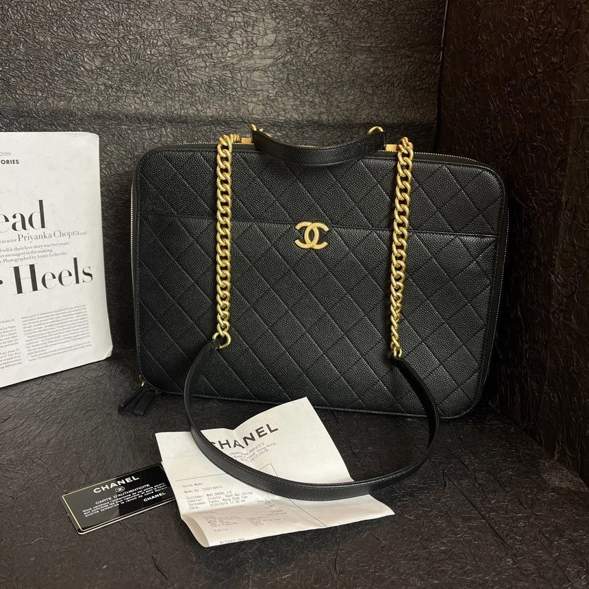 Chanel Black Gold Quilted Leather Shoulder Bag Medium