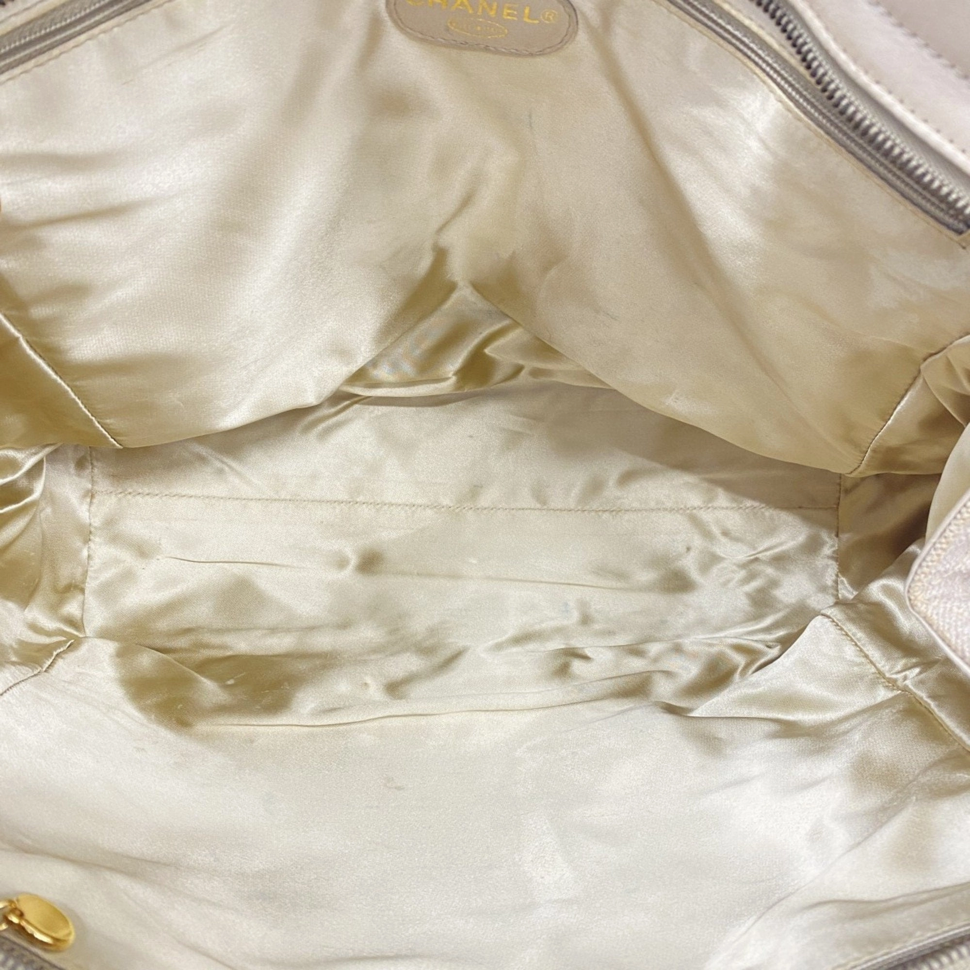Chanel Canvas Tote Bag (Pre-Owned)