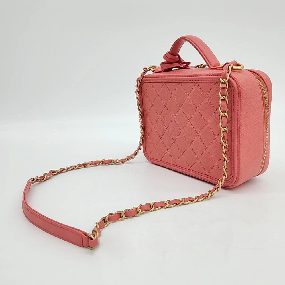 Chanel Caviar Cosmetic Tote And Shoulder Bag (8034721)
