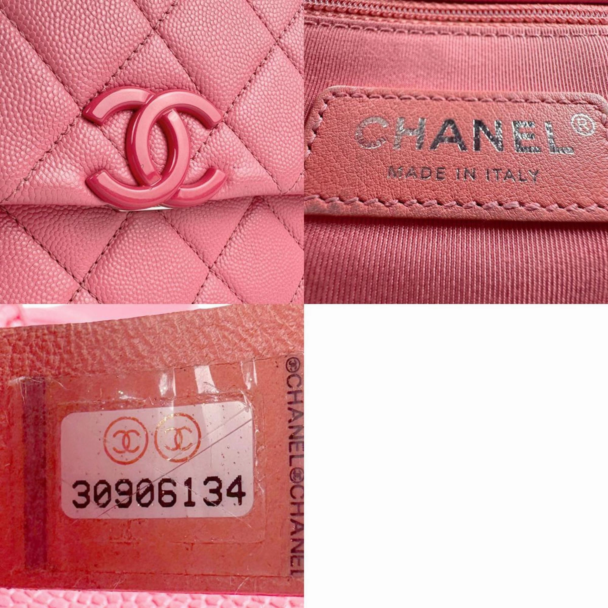 Chanel Caviar Leather Shoulder Bag (Pre-Owned)