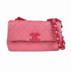 Chanel Caviar Leather Shoulder Bag (Pre-Owned)