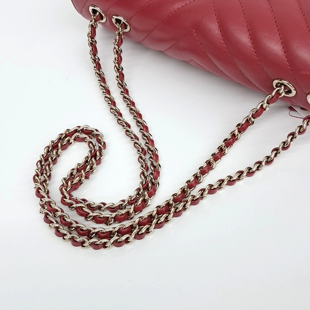 Chanel Chevron Chain Shoulder Bag (10019827)