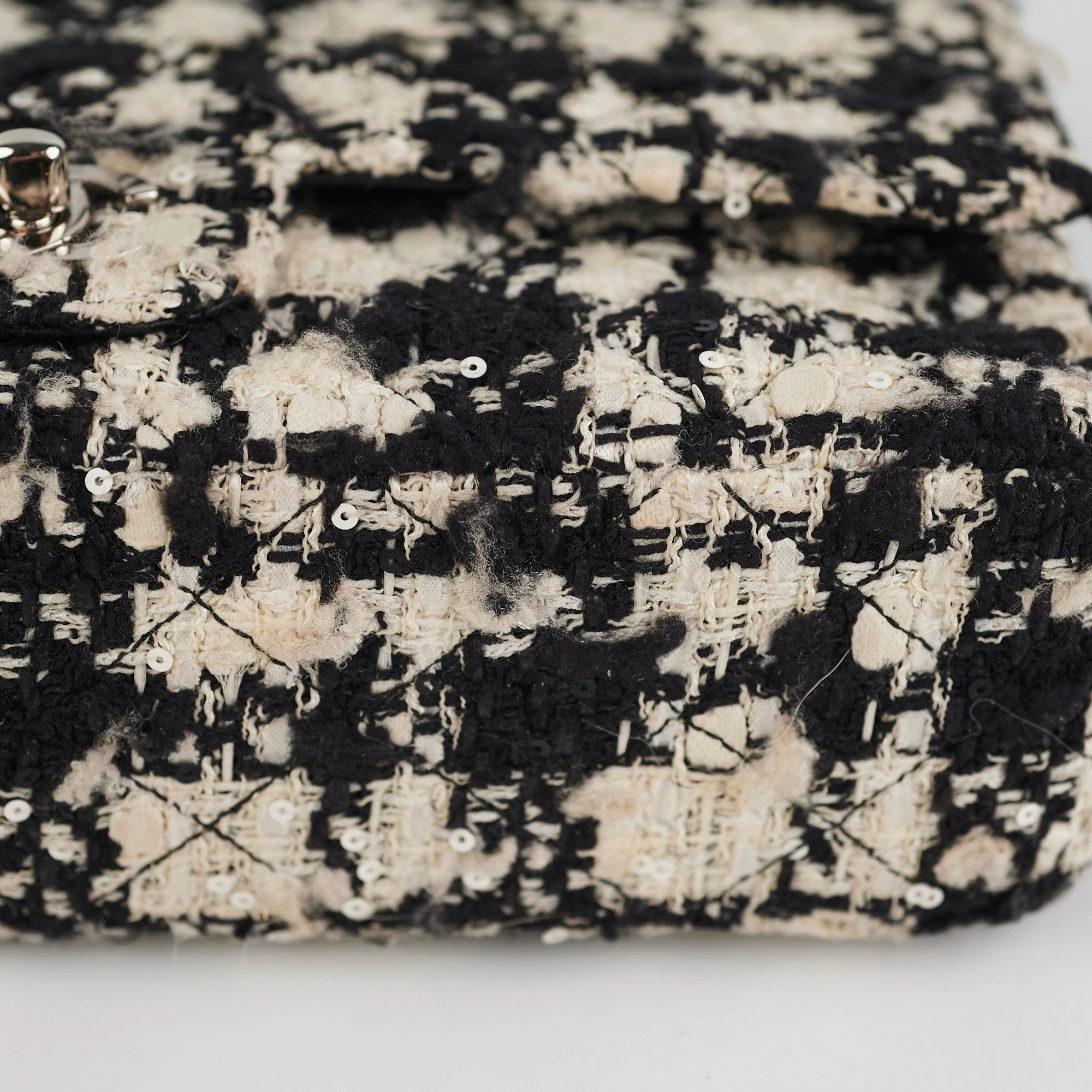 Chanel Classic Flap M/L Tweed Sequin Black