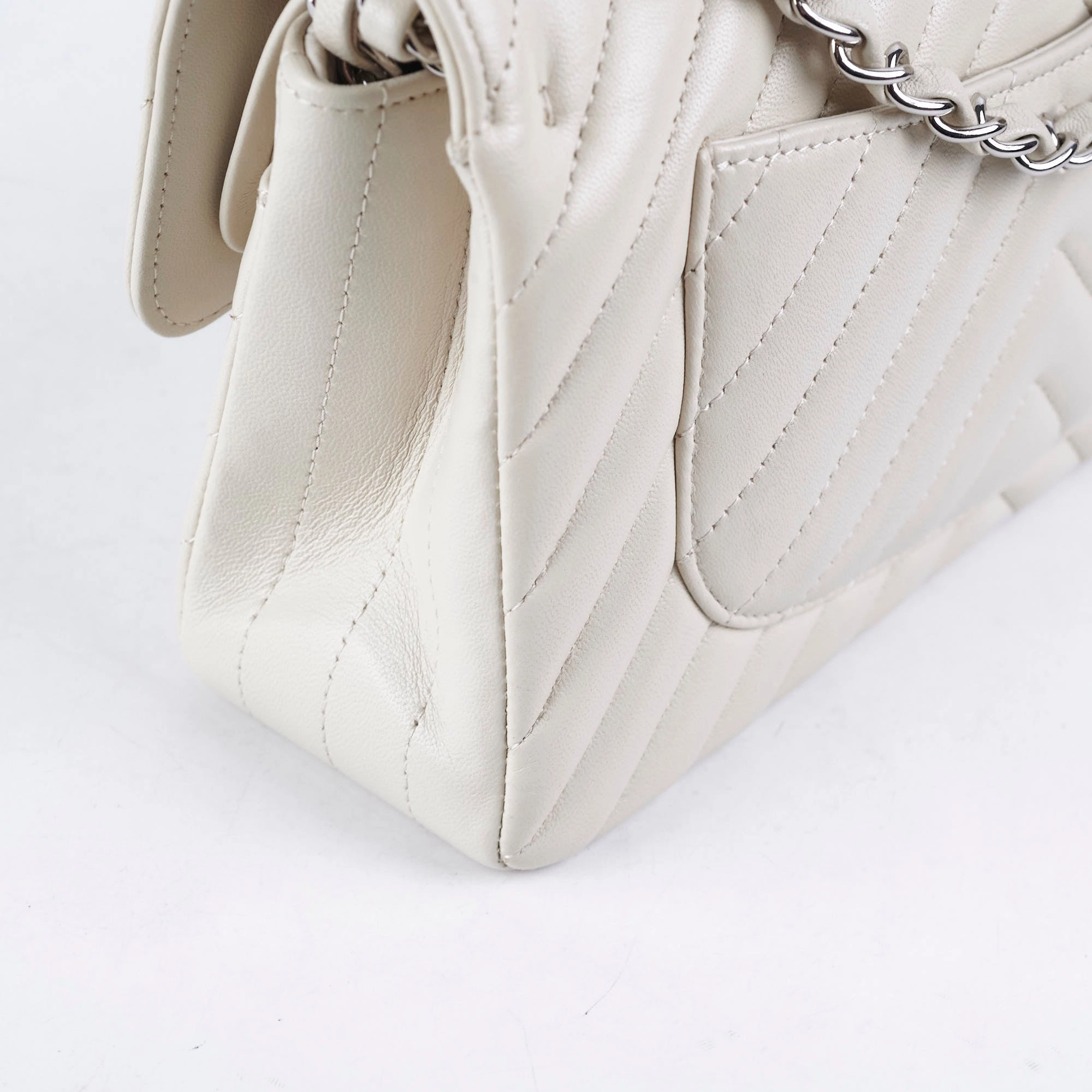 Chanel Classic Flap Small Lambskin Chevron Cream - Series 31