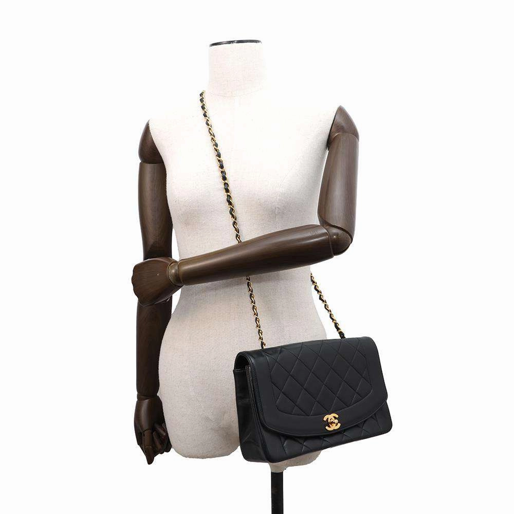 CHANEL Diana Matelasse ChainShoulder Bag BlackA01165 Lambskin