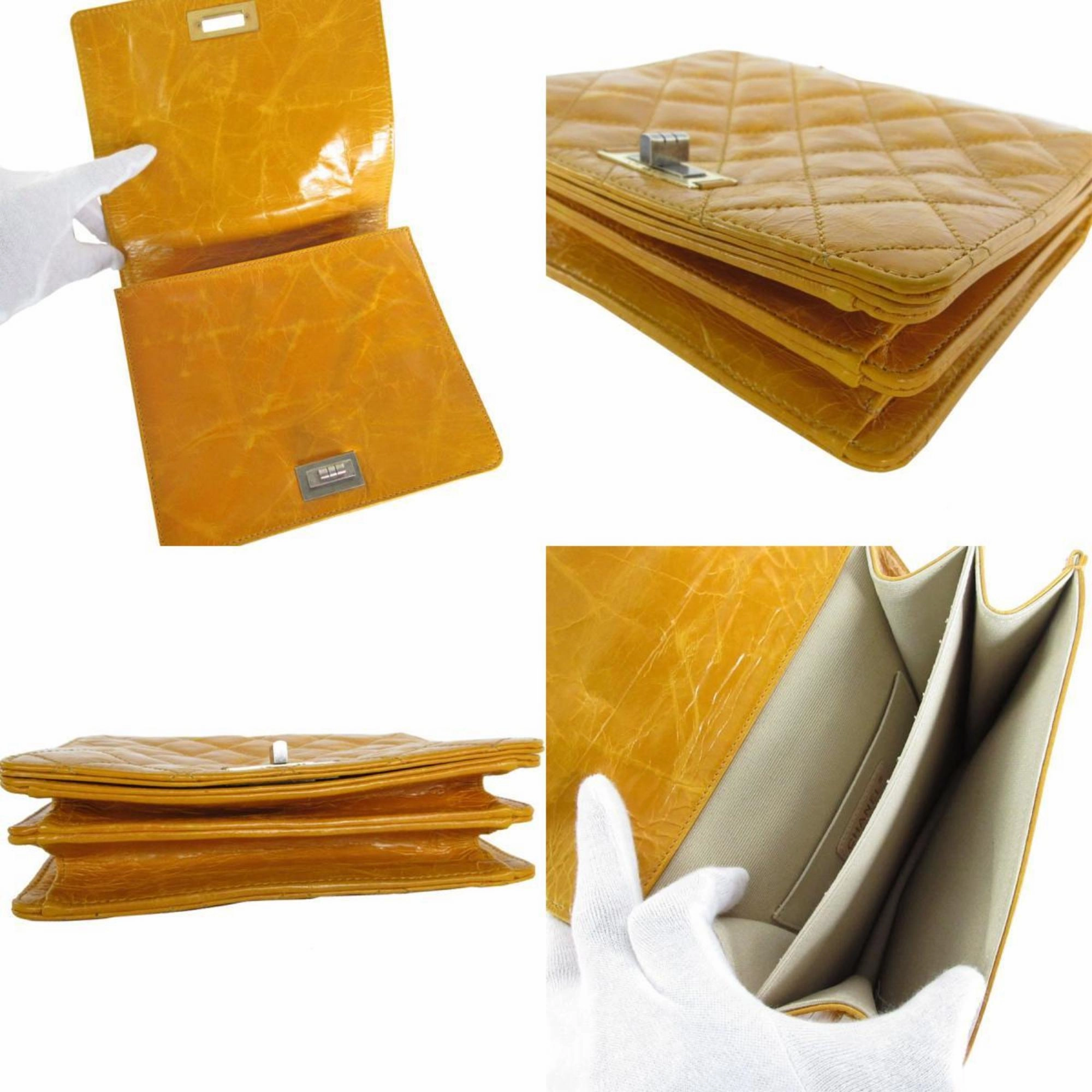 Chanel gold yellow Leather Metal Handbag Shoulder Bag (Pre-Owned)