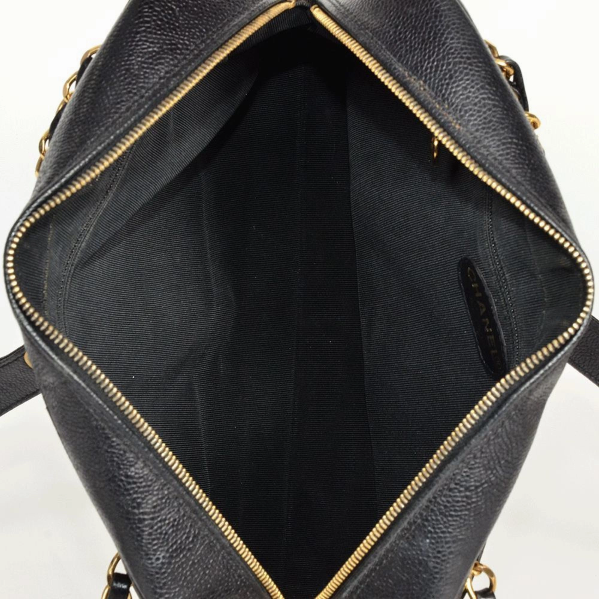 Chanel Grained Calfskin Shoulder Bag (Pre-Owned)