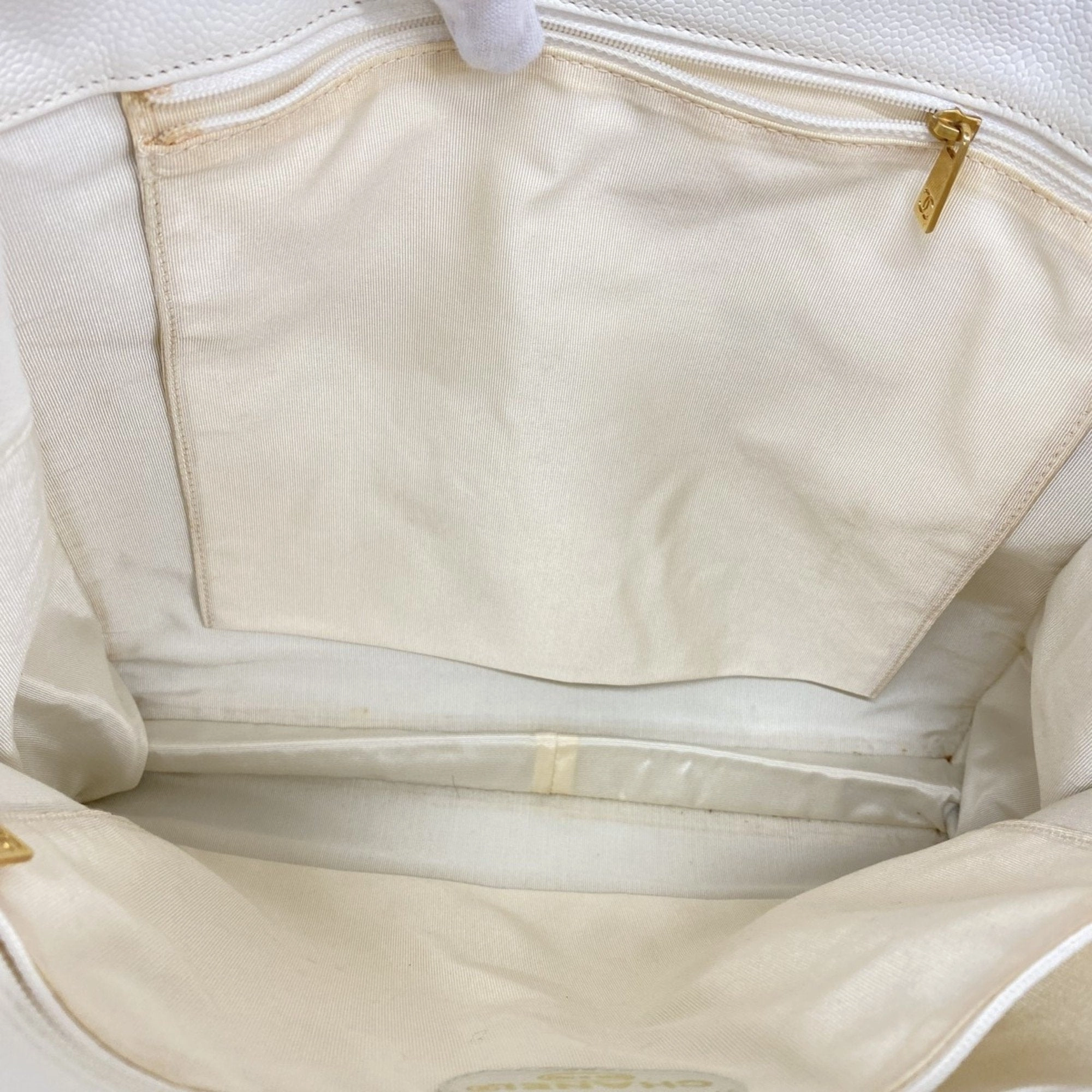 Chanel Grained Calfskin Tote Bag (Pre-Owned)