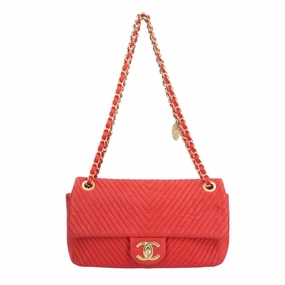 Chanel Leather Shoulder Bag (Pre-Owned)