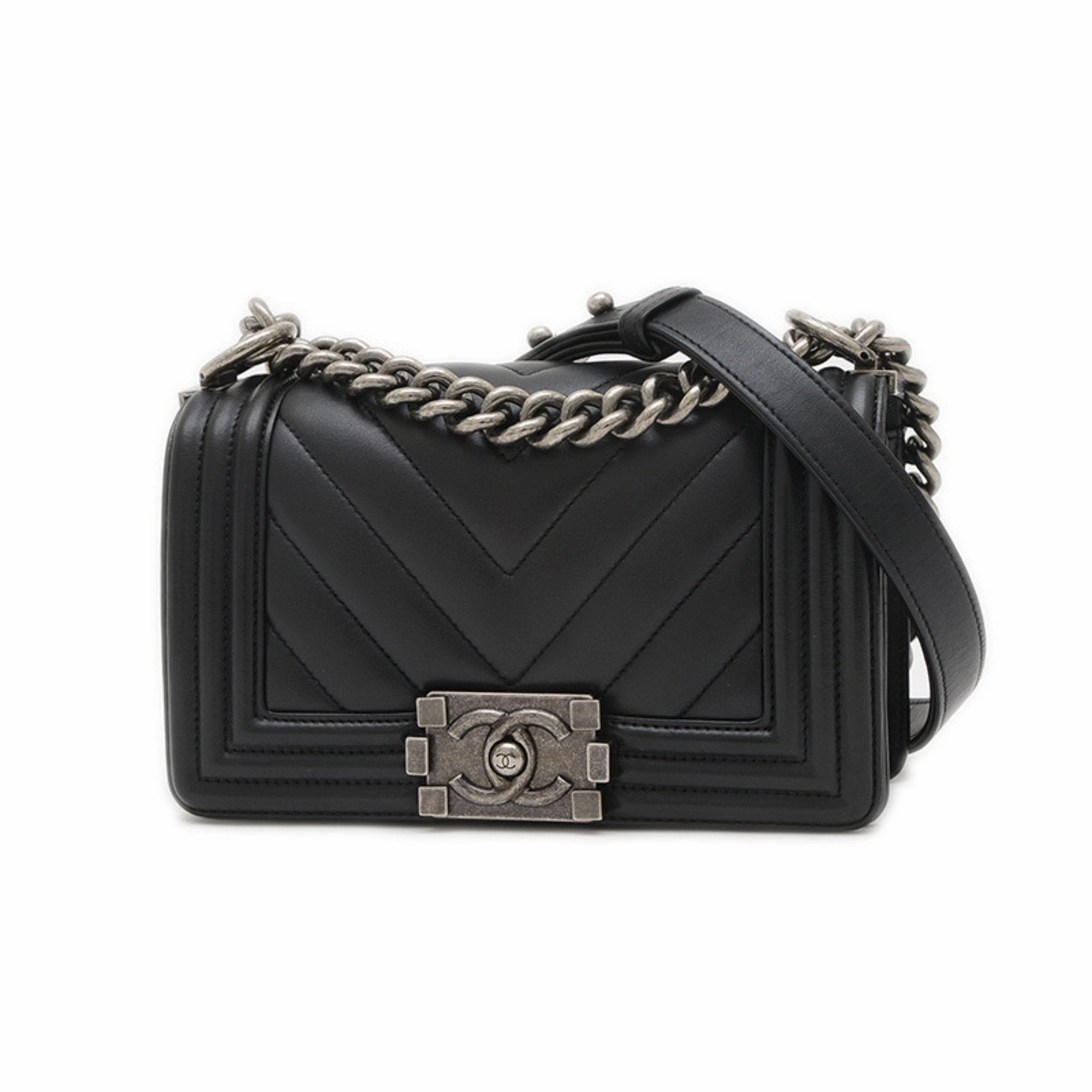 Chanel Leather Shoulder Bag (Pre-Owned)