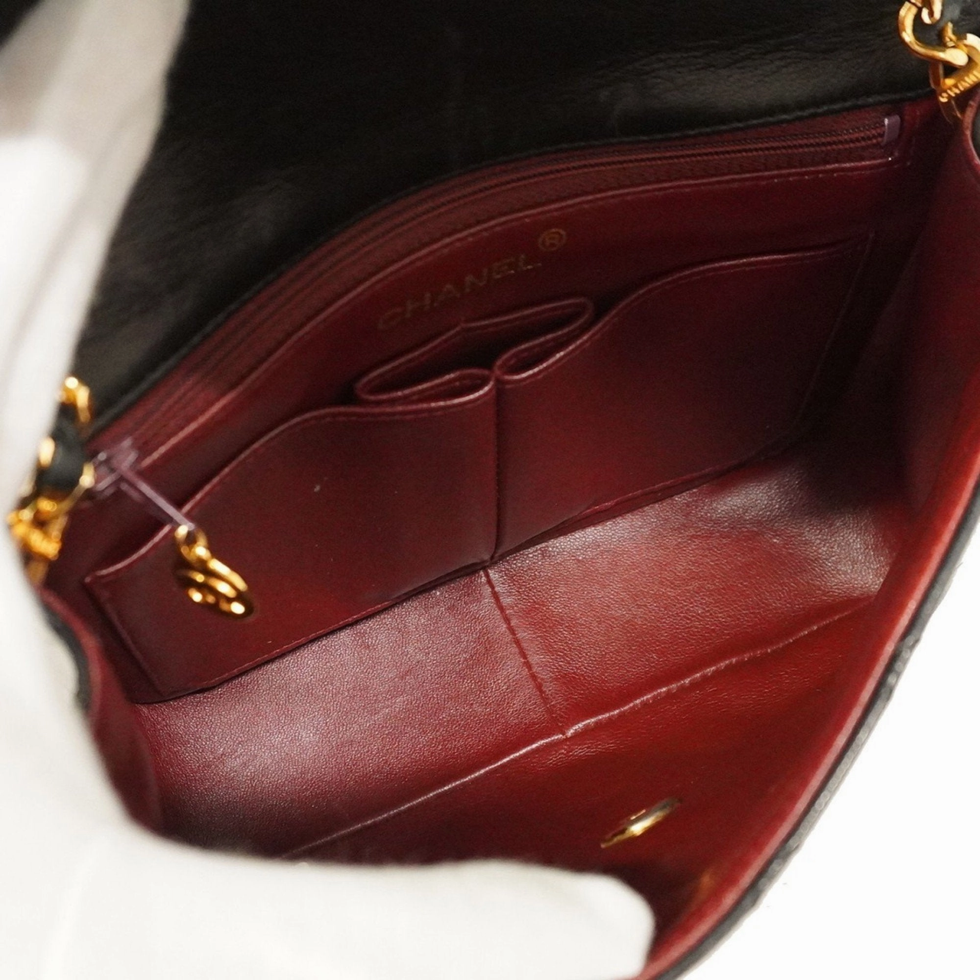 Chanel Leather Shoulder Bag (Pre-Owned)