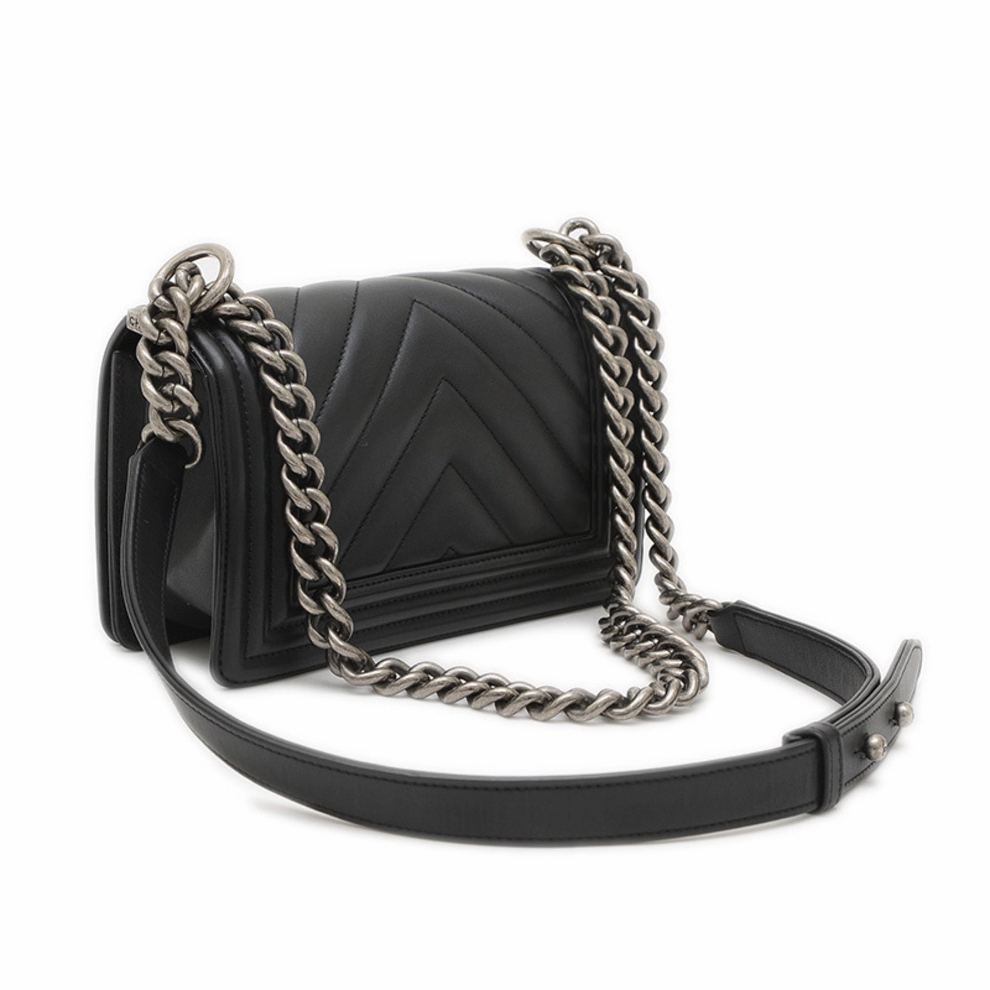 Chanel Leather Shoulder Bag (Pre-Owned)