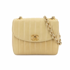 Chanel Leather Shoulder Bag (Pre-Owned)