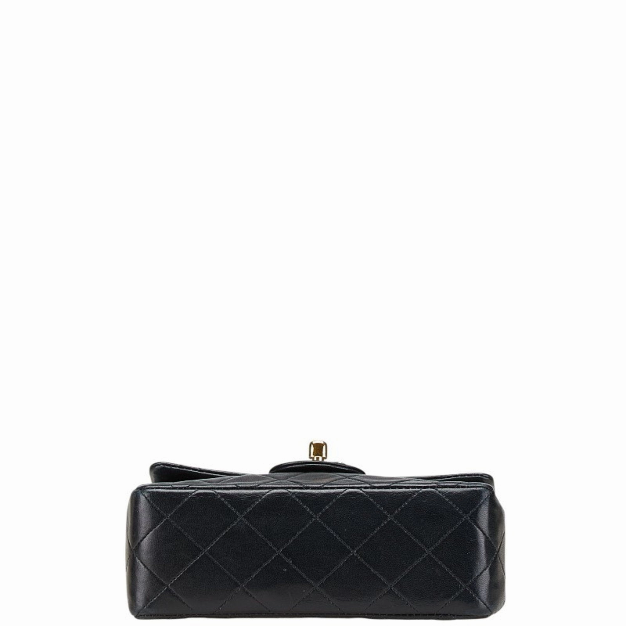 Chanel Leather Shoulder Bag (Pre-Owned)