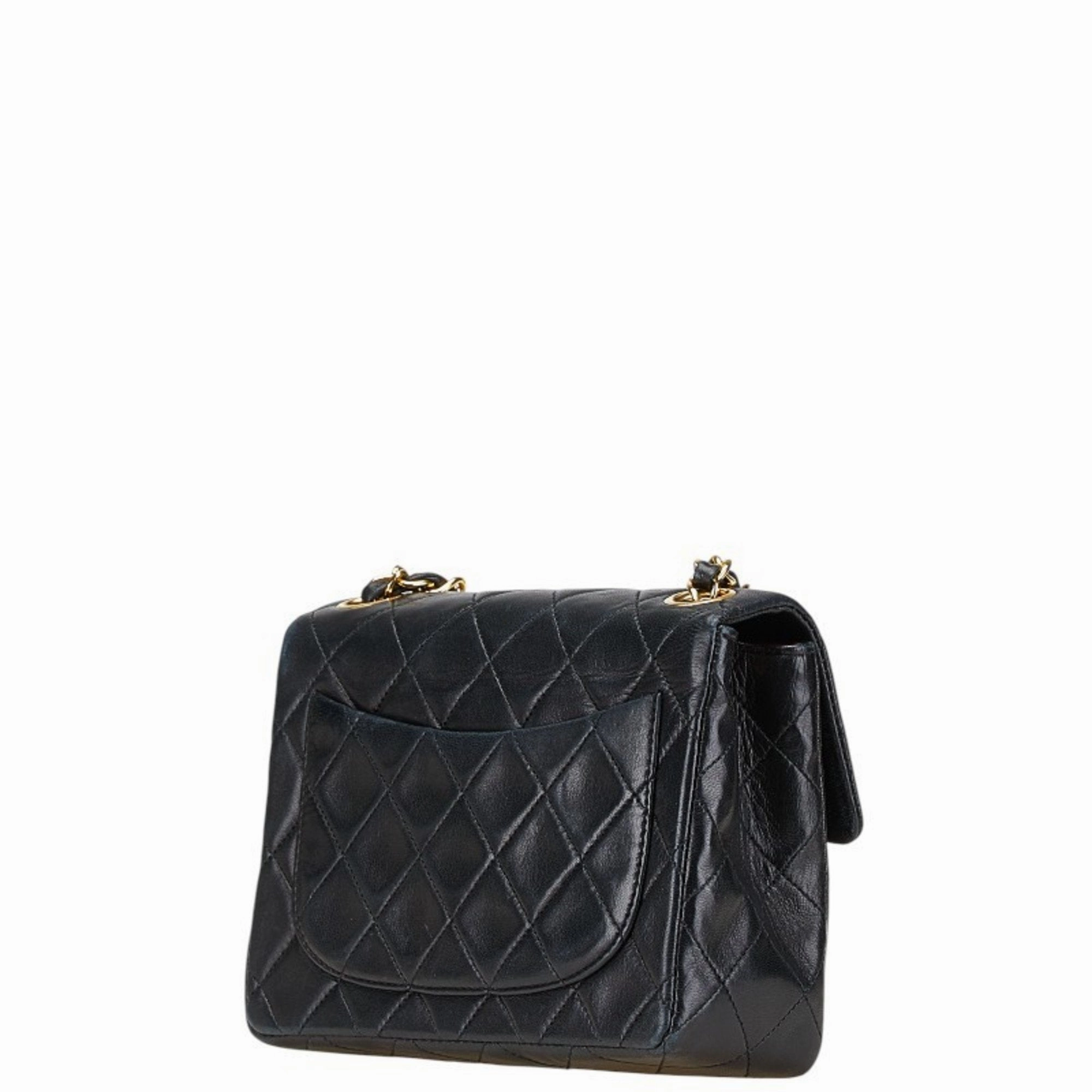 Chanel Leather Shoulder Bag (Pre-Owned)