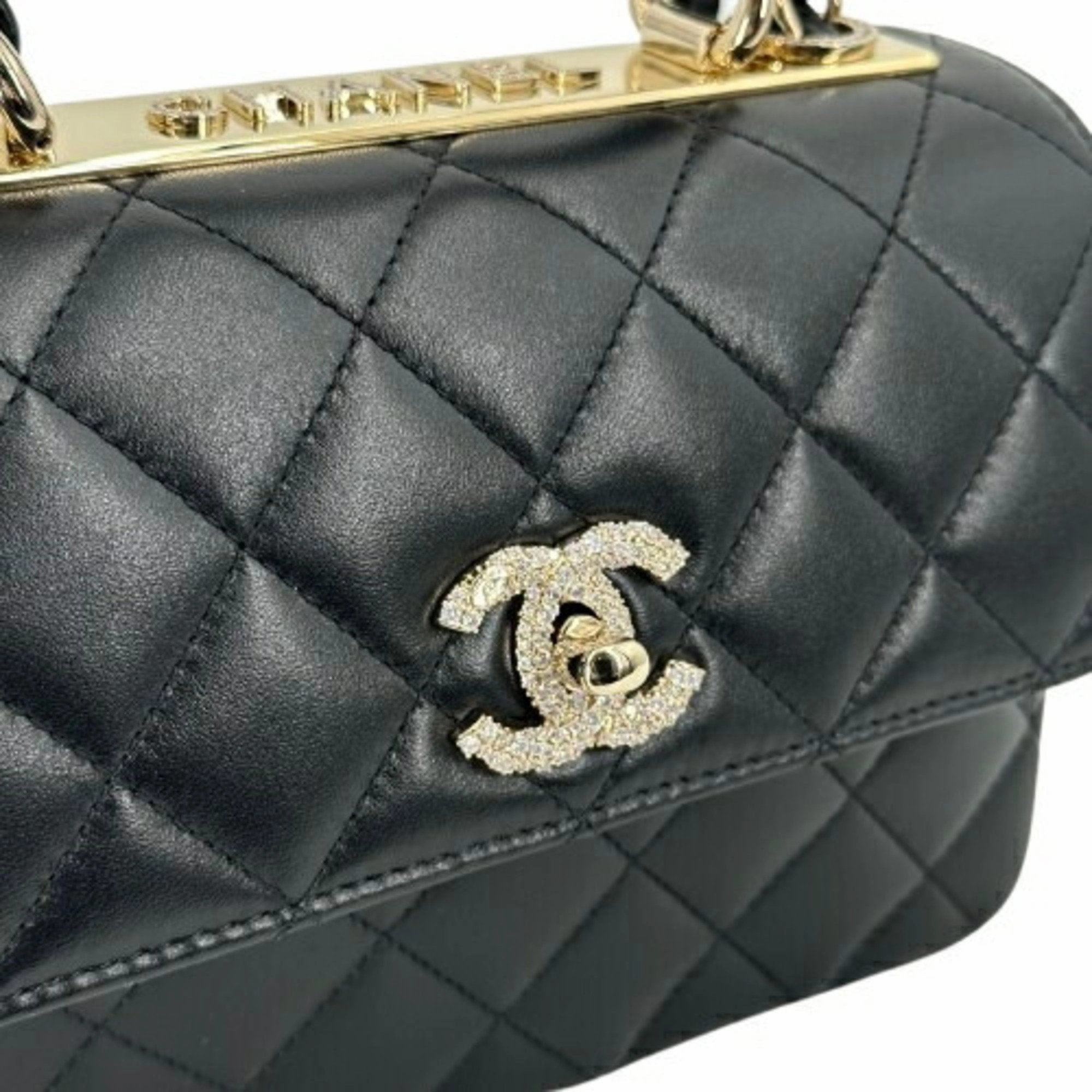 Chanel Leather Shoulder Bag (Pre-Owned)