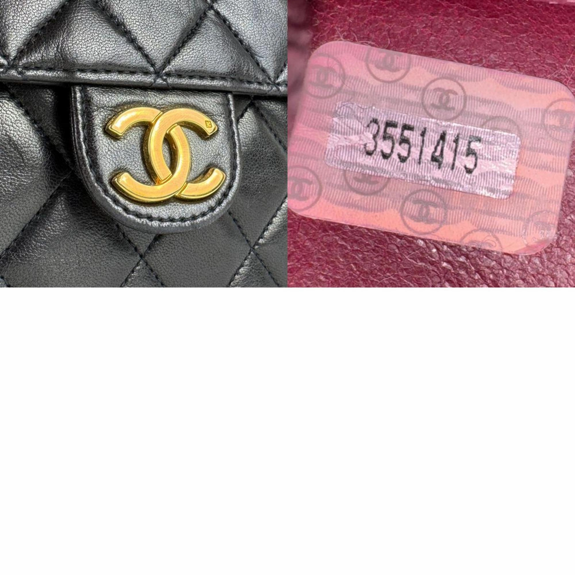 Chanel Leather Shoulder Bag (Pre-Owned)