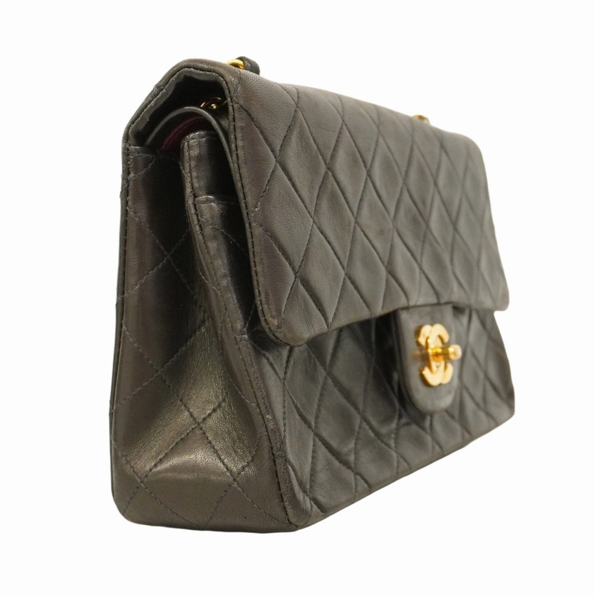 Chanel Leather Shoulder Bag (Pre-Owned)