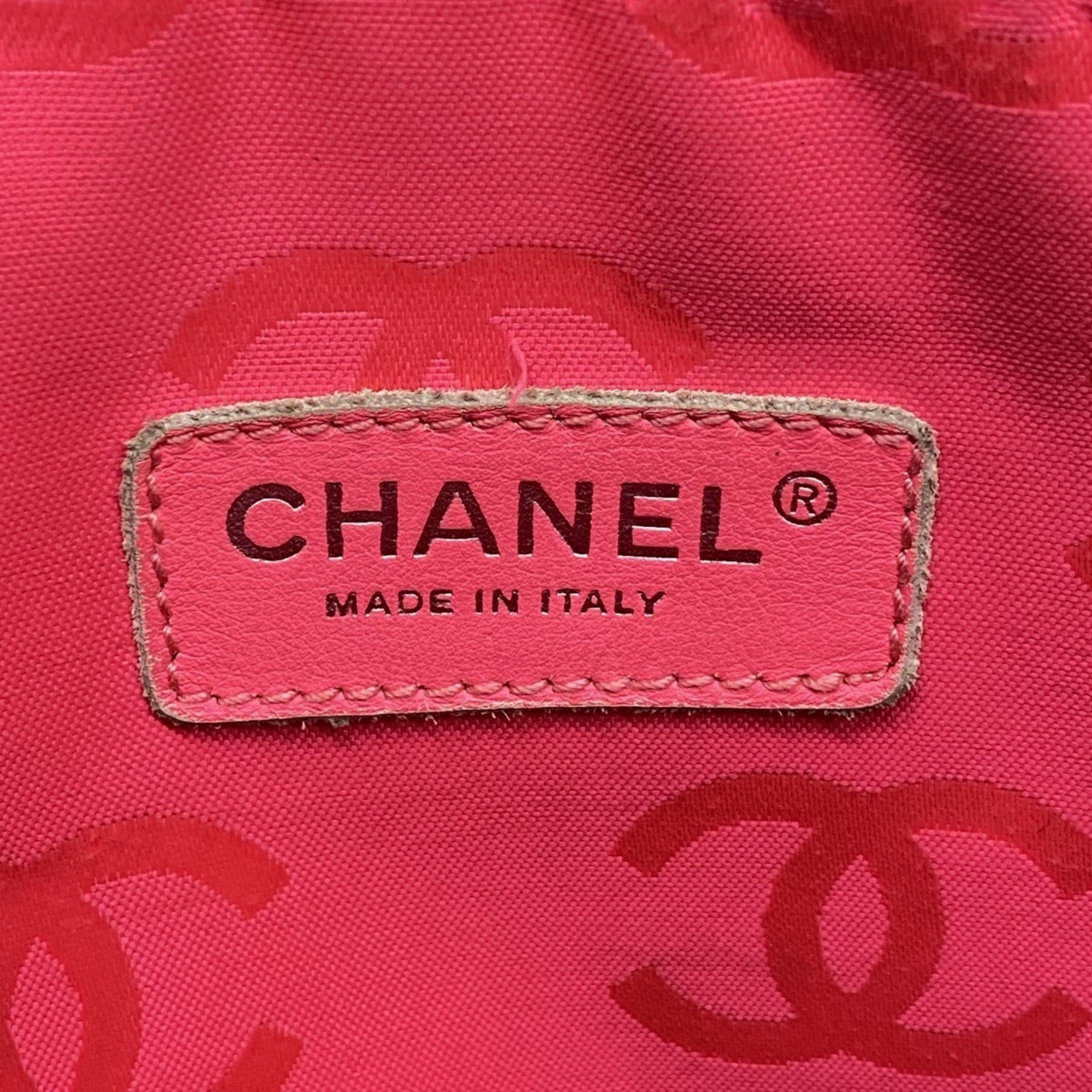 Chanel Leather Shoulder Bag (Pre-Owned)