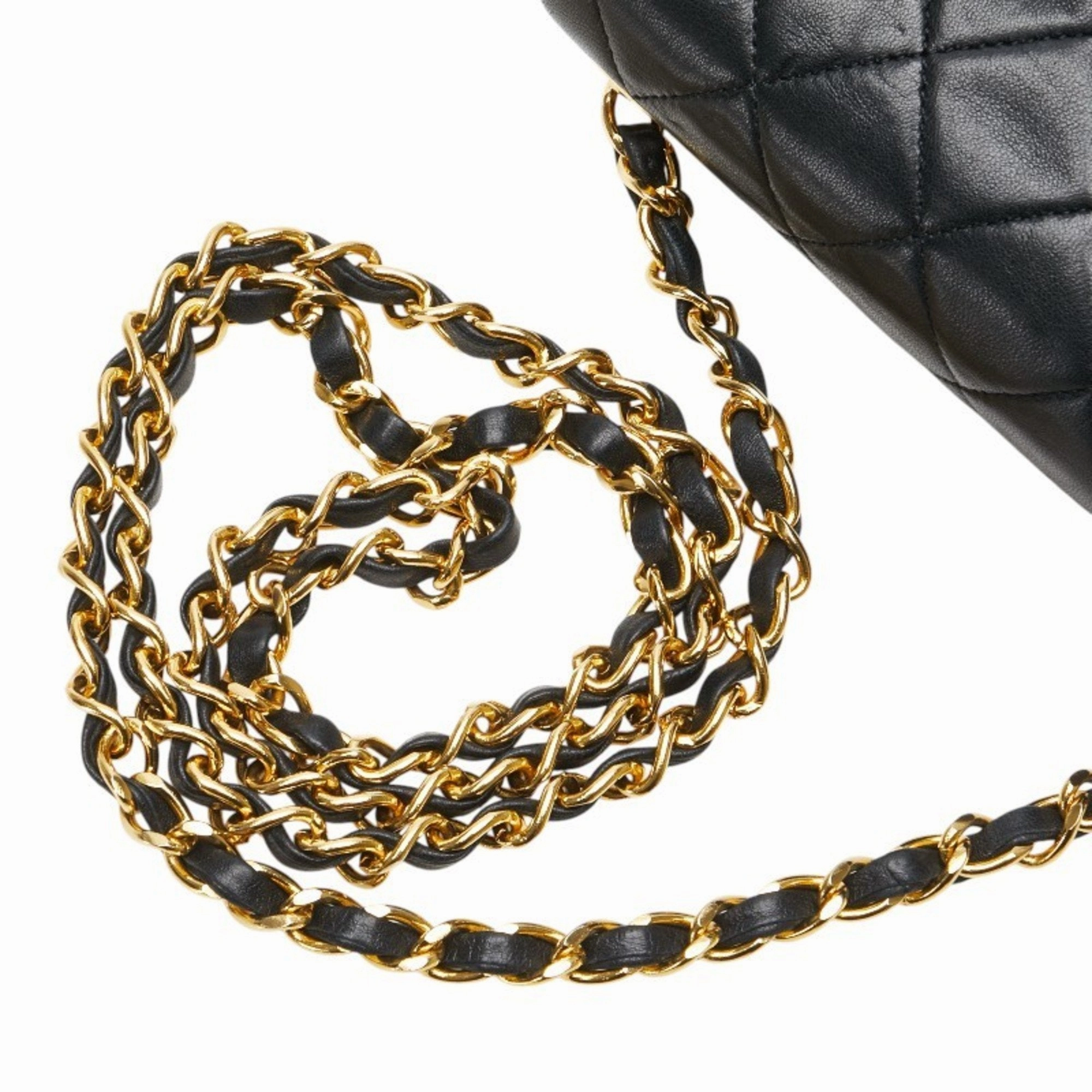 Chanel Leather Shoulder Bag (Pre-Owned)