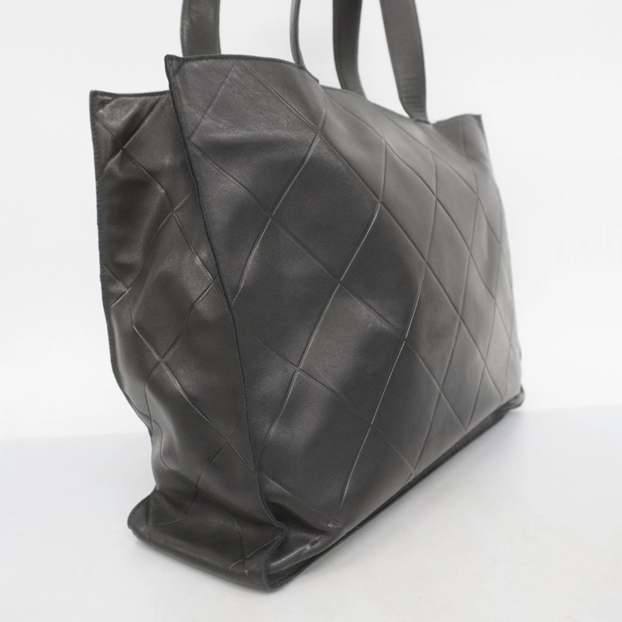 Chanel Leather Tote Bag (Pre-Owned)