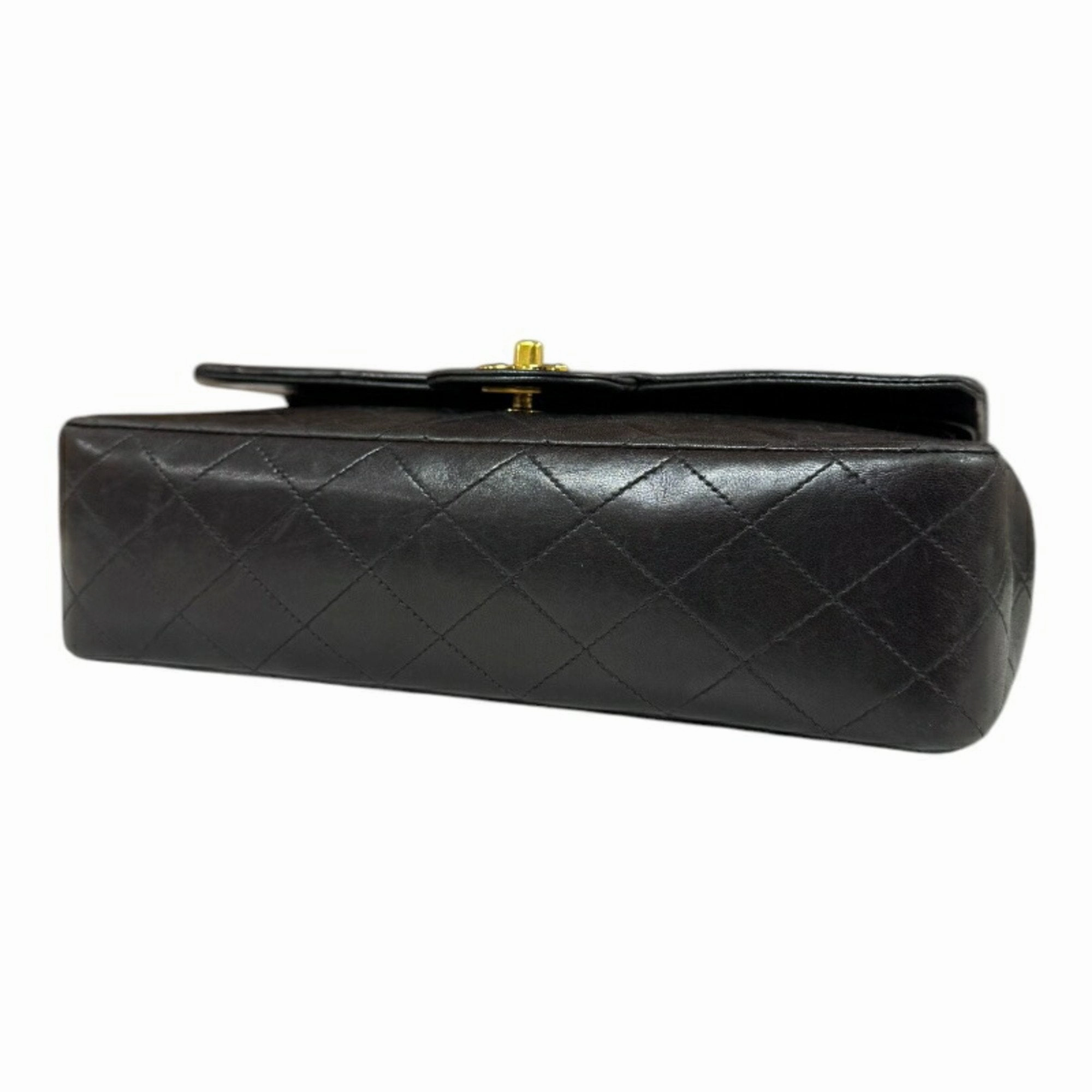 Chanel Matelass Leather Shoulder Bag (Pre-Owned)
