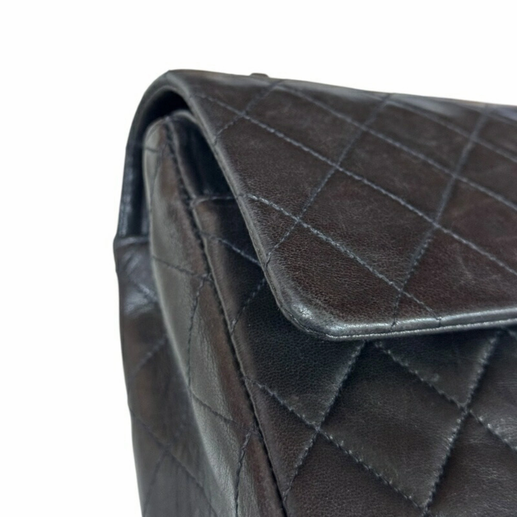 Chanel Matelass Leather Shoulder Bag (Pre-Owned)