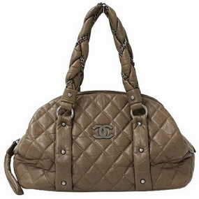 Chanel Matelasse Leather Handbag Tote Bag (Pre-Owned)