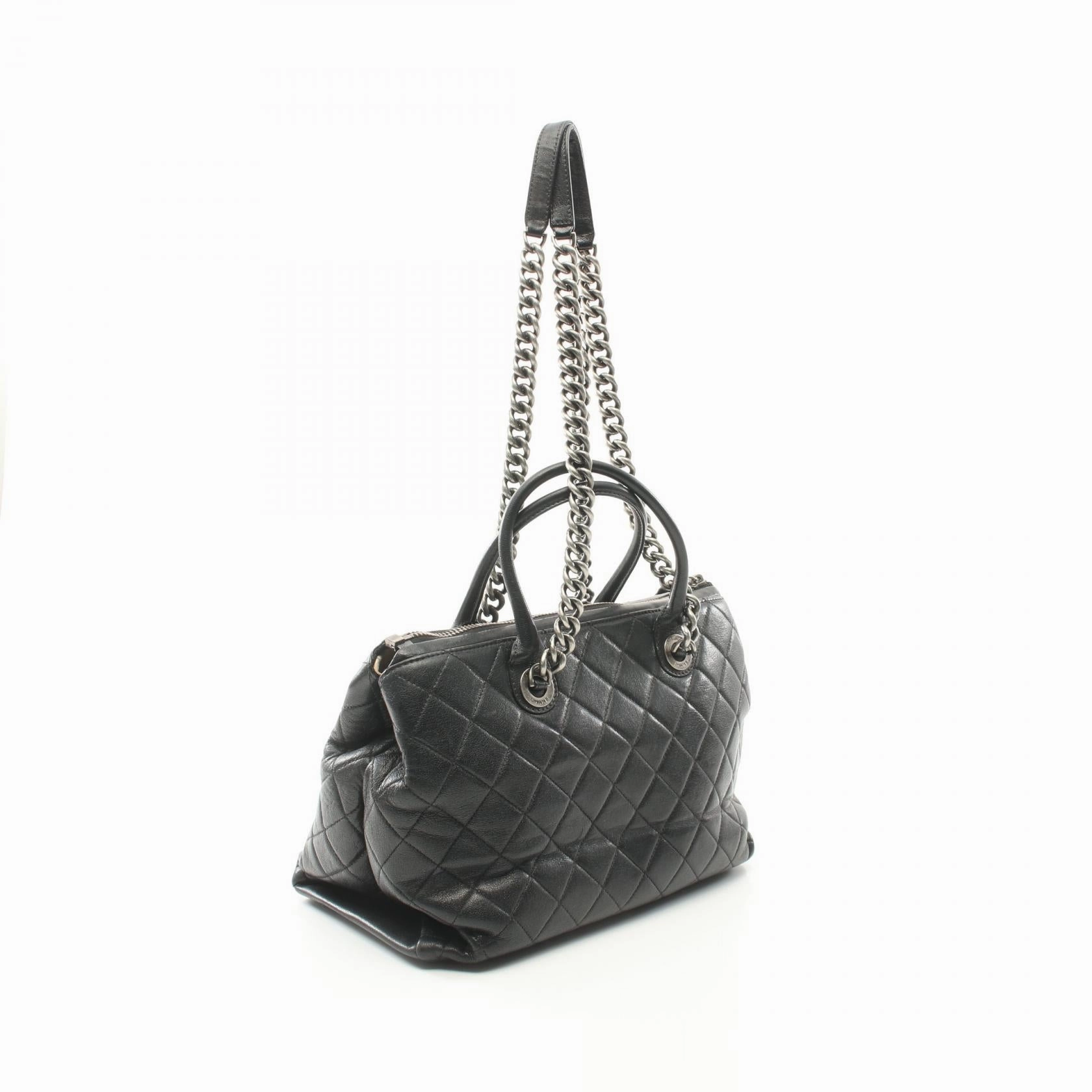 Chanel Matelasse Leather Shoulder Bag