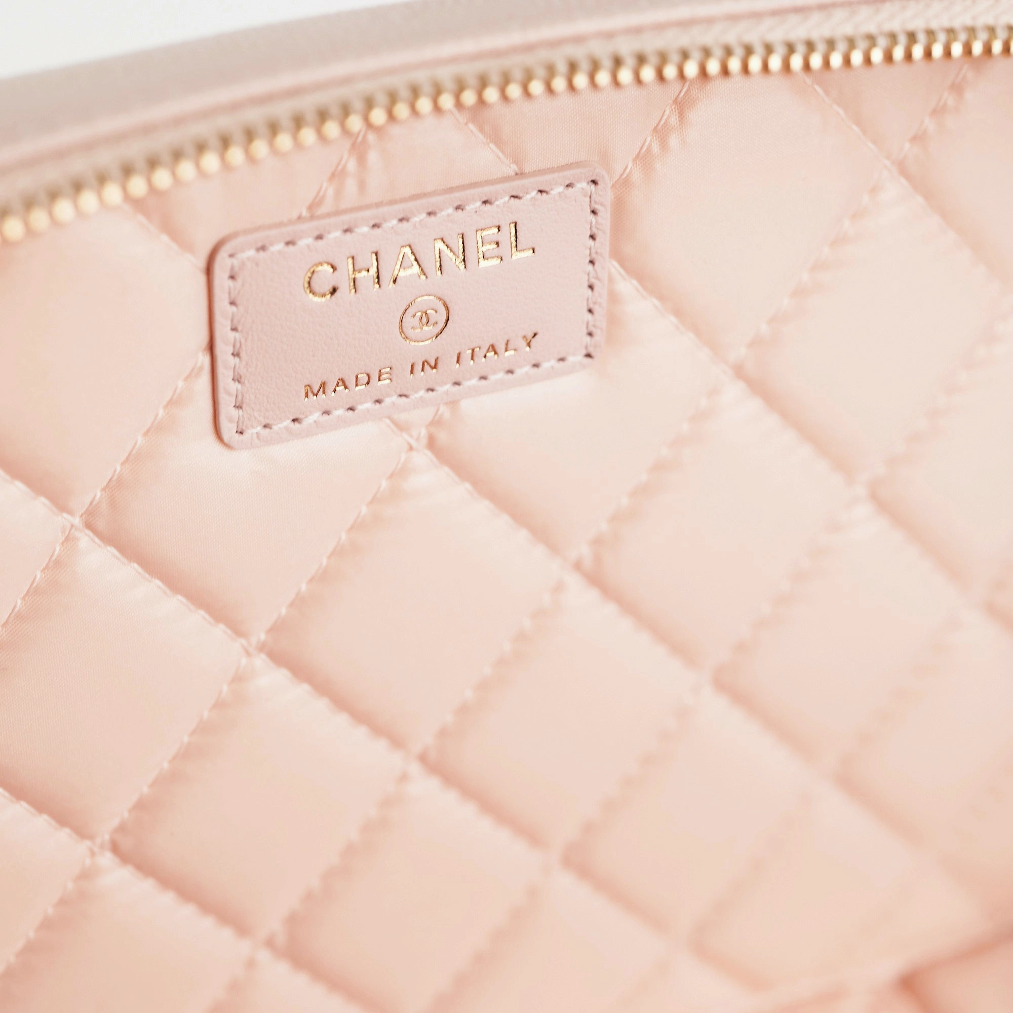 Chanel Pink Caviar Vanity - 21C
