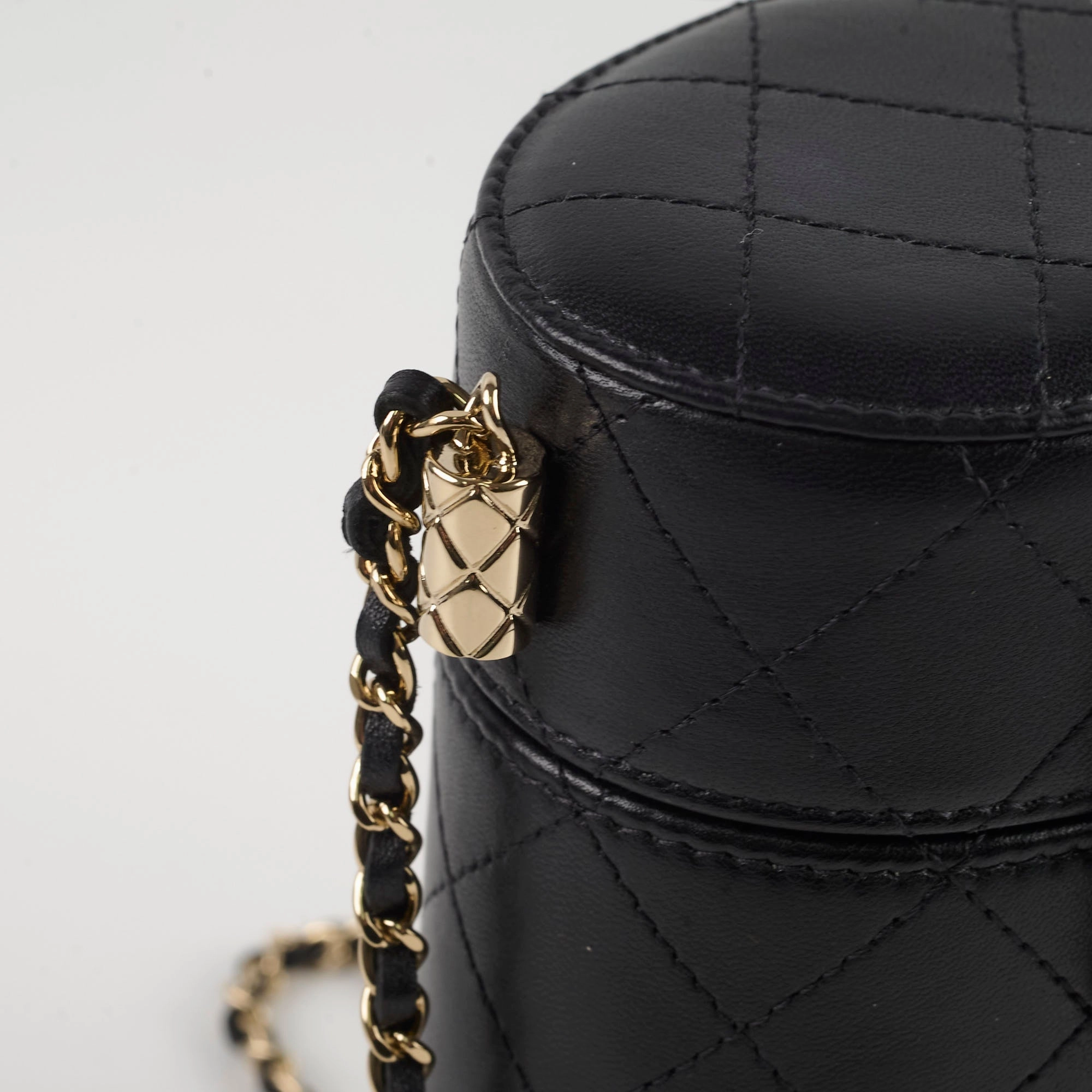 Chanel Round Vanity Case with Mirror 31 Series