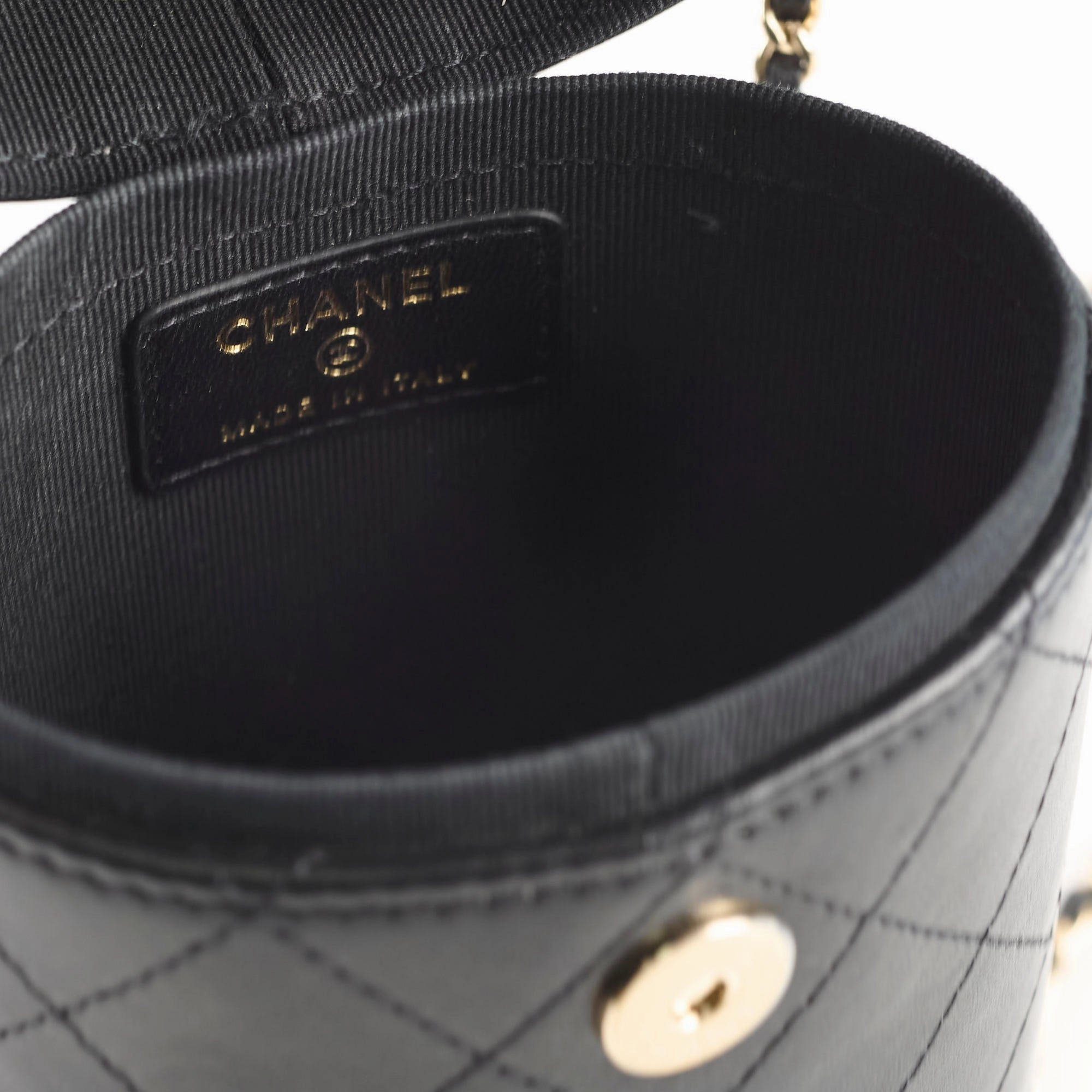 Chanel Round Vanity Case with Mirror 31 Series