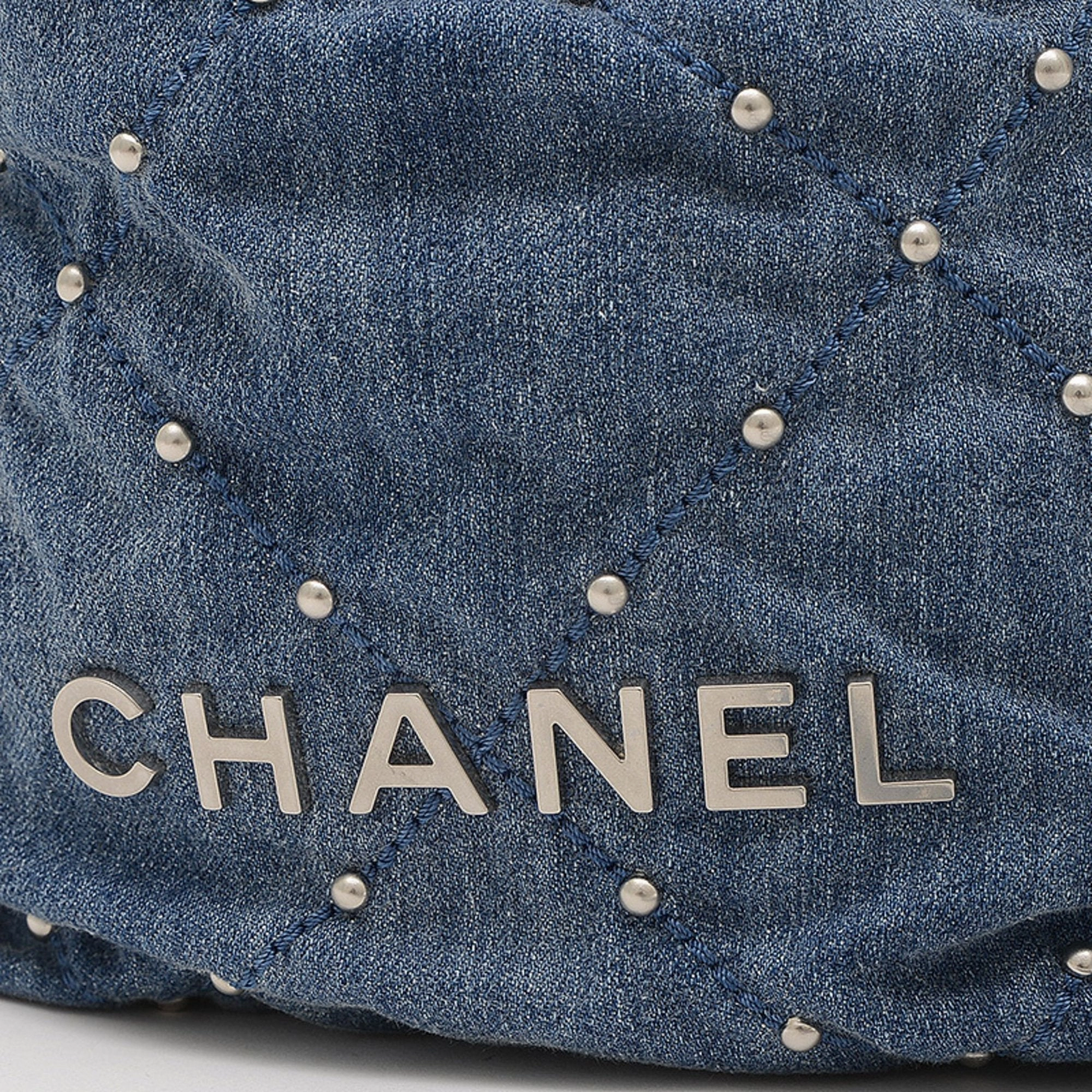 Chanel  Shoulder Bag (Pre-Owned)